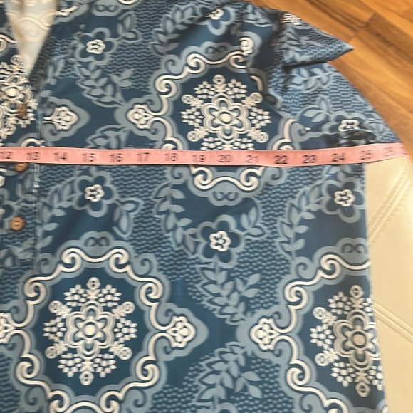 No tags but brand new LS Blouse. - Picture 3 of 4